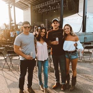 Meet your Posher, Dallis